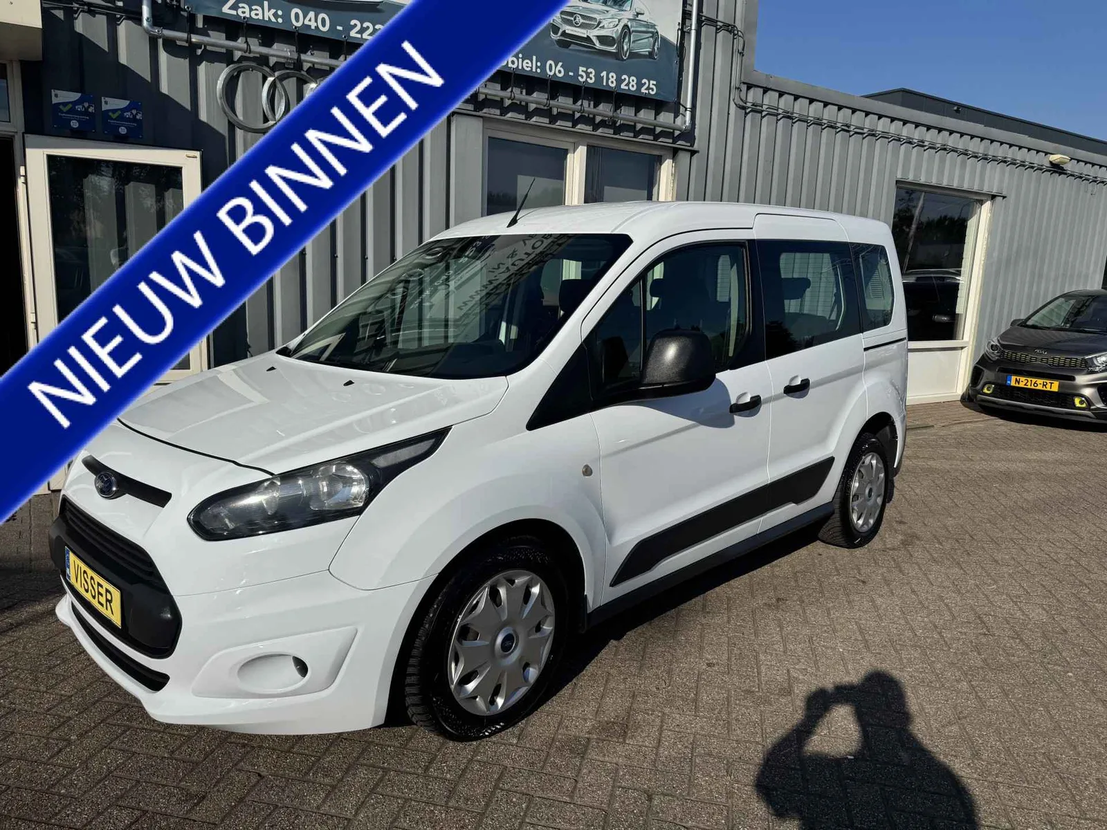 Ford Tourneo Connect (2015) — foto 1