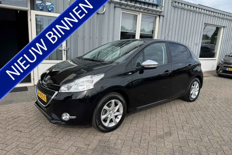 Peugeot 208 (2015)