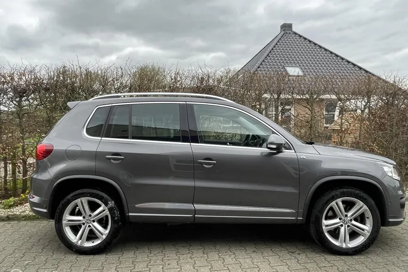 Volkswagen Tiguan (2015)