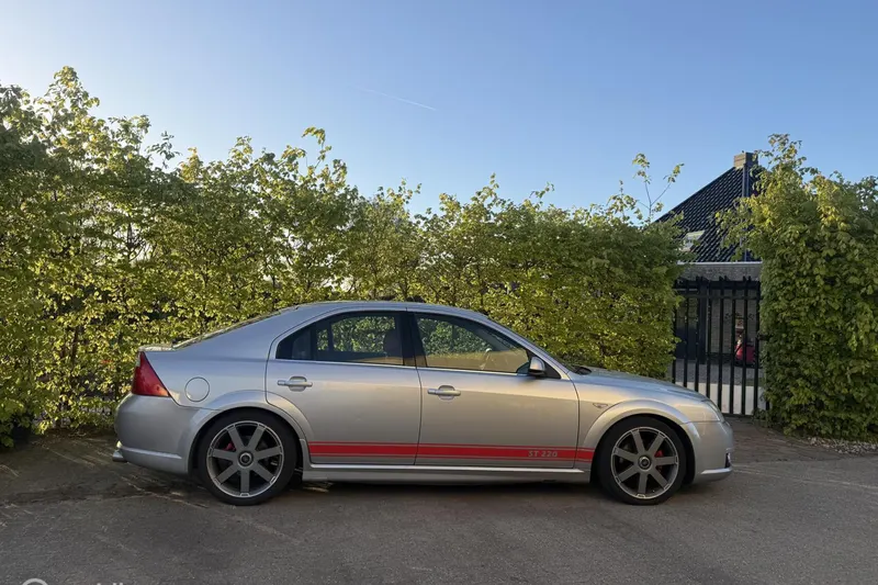 Ford Mondeo (2002)
