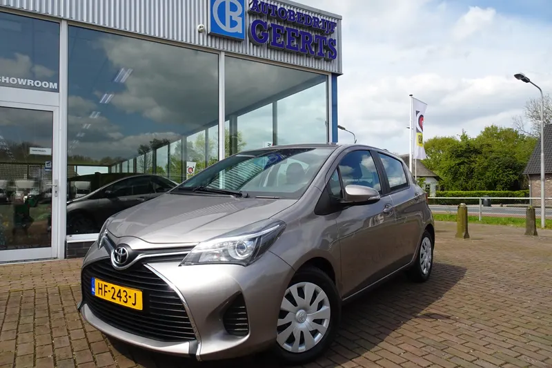 Toyota Yaris (2015)
