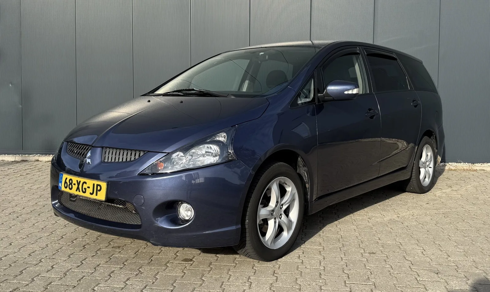 Mitsubishi Grandis (2007) — foto 1