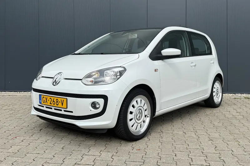 Volkswagen Up! (2015)