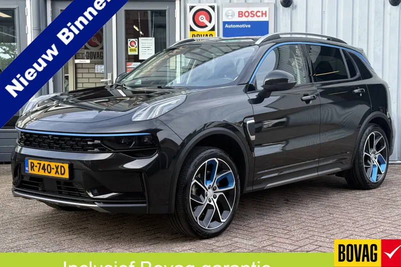 Lynk & Co 01 (2022)