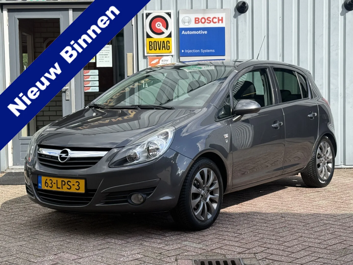Opel Corsa (2010) — foto 1