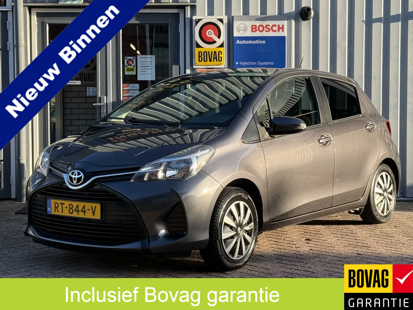 Toyota Yaris (2015) — foto 1