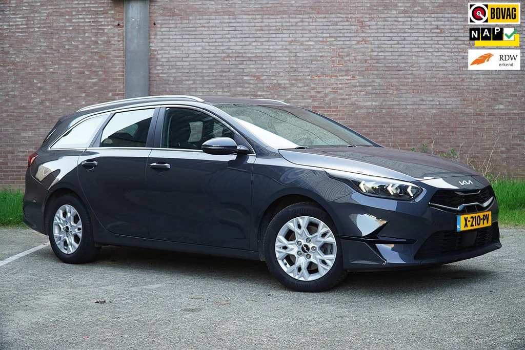 Kia Ceed (2024) — foto 1