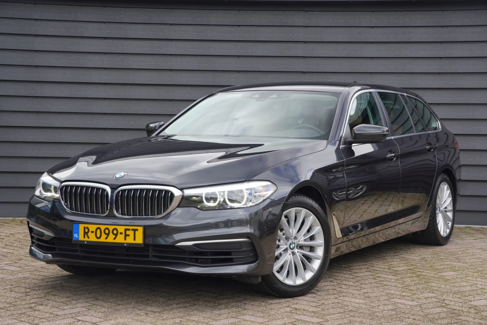 BMW 5-Serie (2018) — foto 1
