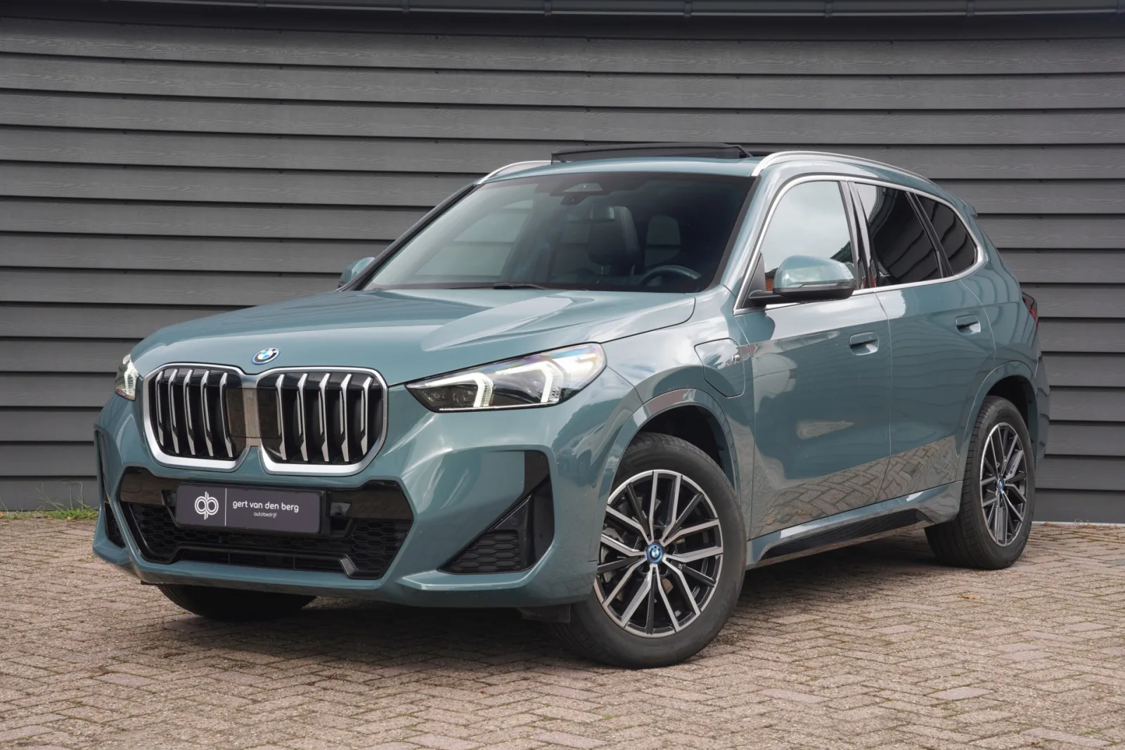 BMW X1 (2023) — foto 1
