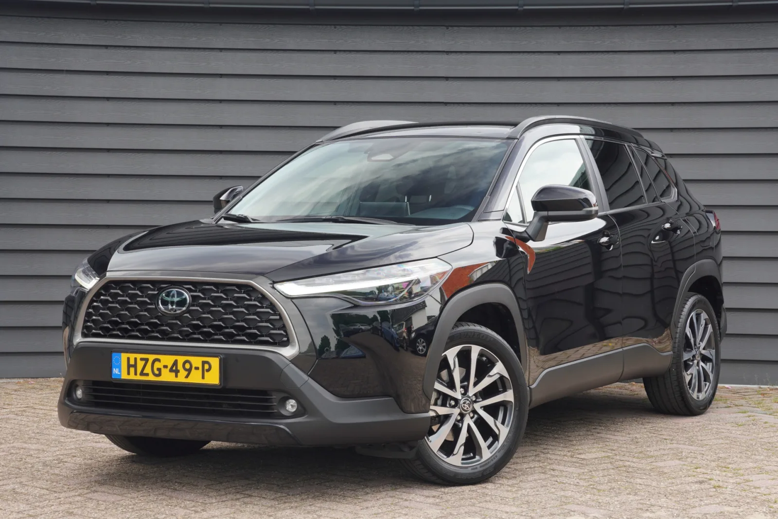 Toyota Corolla Cross (2024) — foto 1