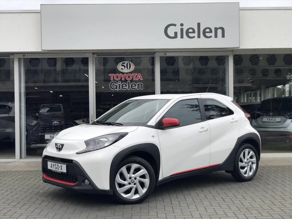 Toyota Aygo X (2022) — foto 1
