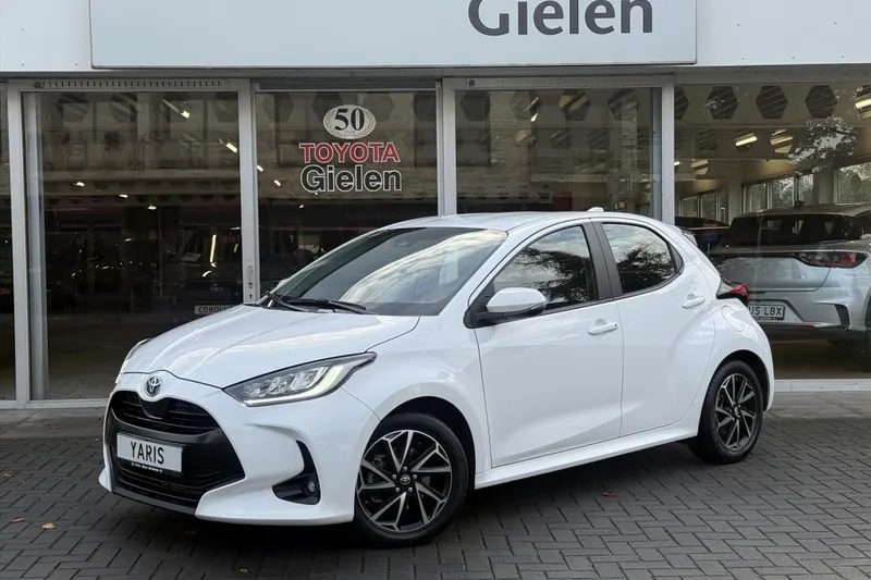 Toyota Yaris (2024)