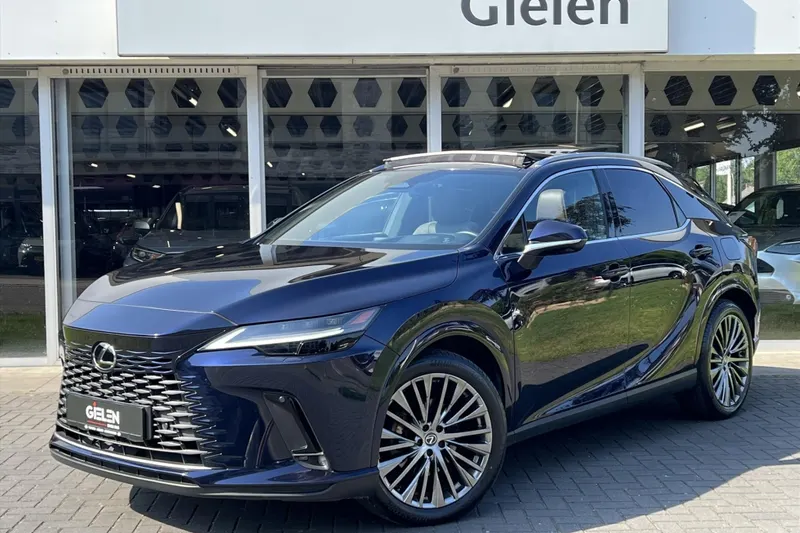 Lexus RX (2023)