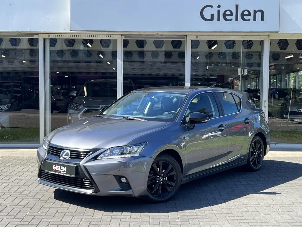 Lexus CT (2016) — foto 1