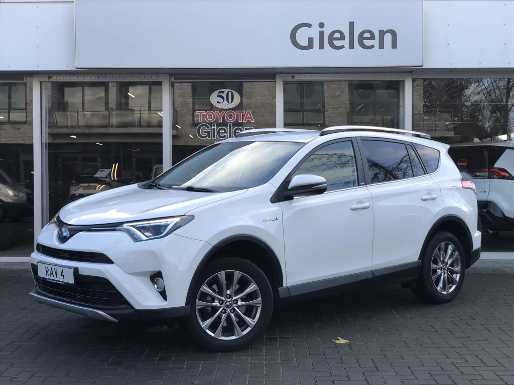Toyota RAV4 (2016) — foto 1
