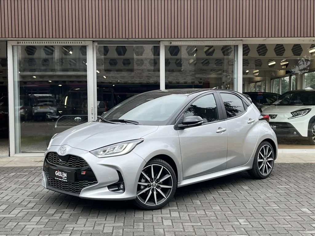 Toyota Yaris (2025) — foto 1