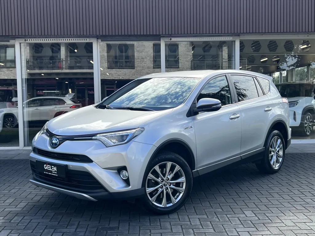 Toyota RAV4 (2016) — foto 1
