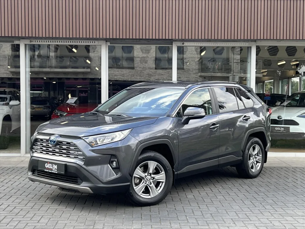 Toyota RAV4 (2024) — foto 1