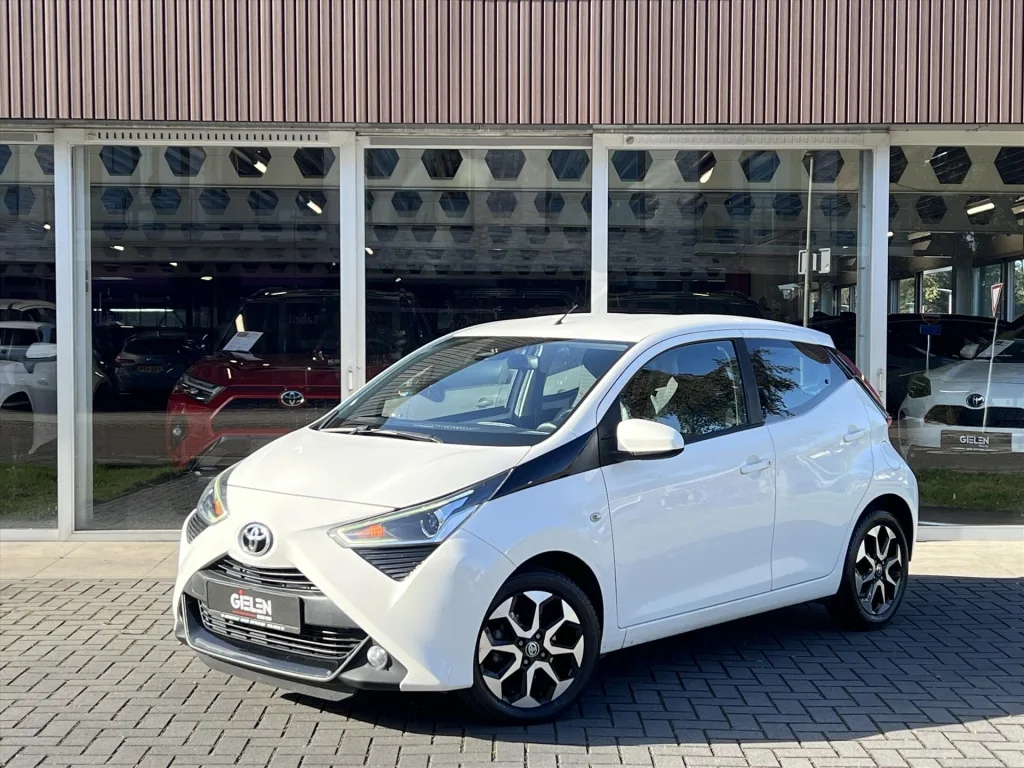 Toyota Aygo (2019) — foto 1