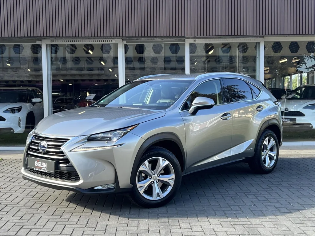 Lexus NX (2015) — foto 1