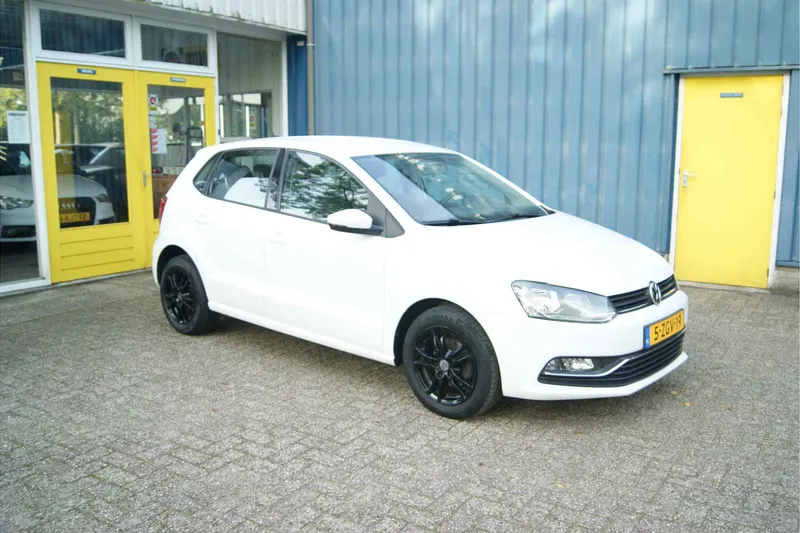 Volkswagen Polo (2015)