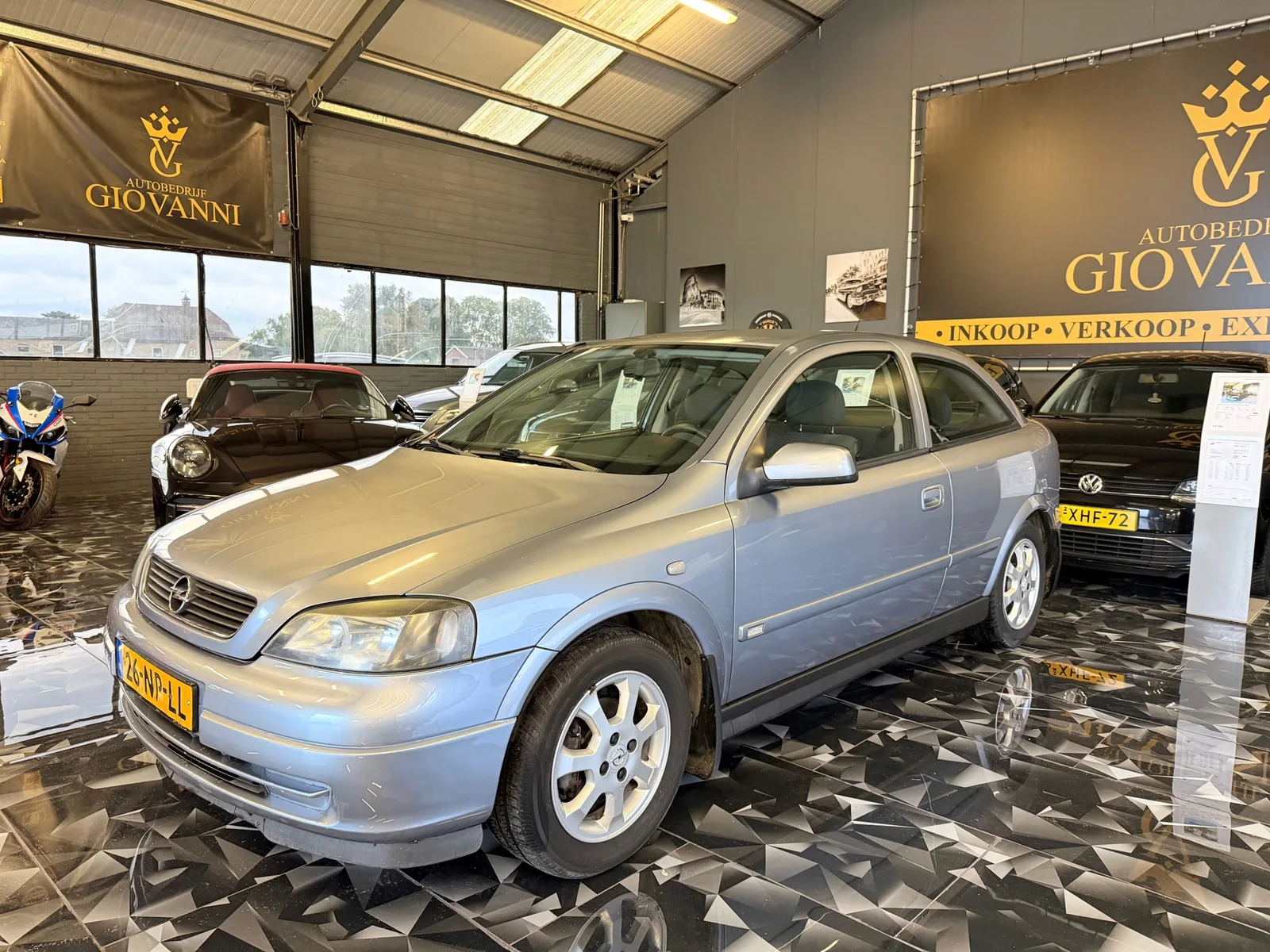 Opel Astra (2004) — foto 1