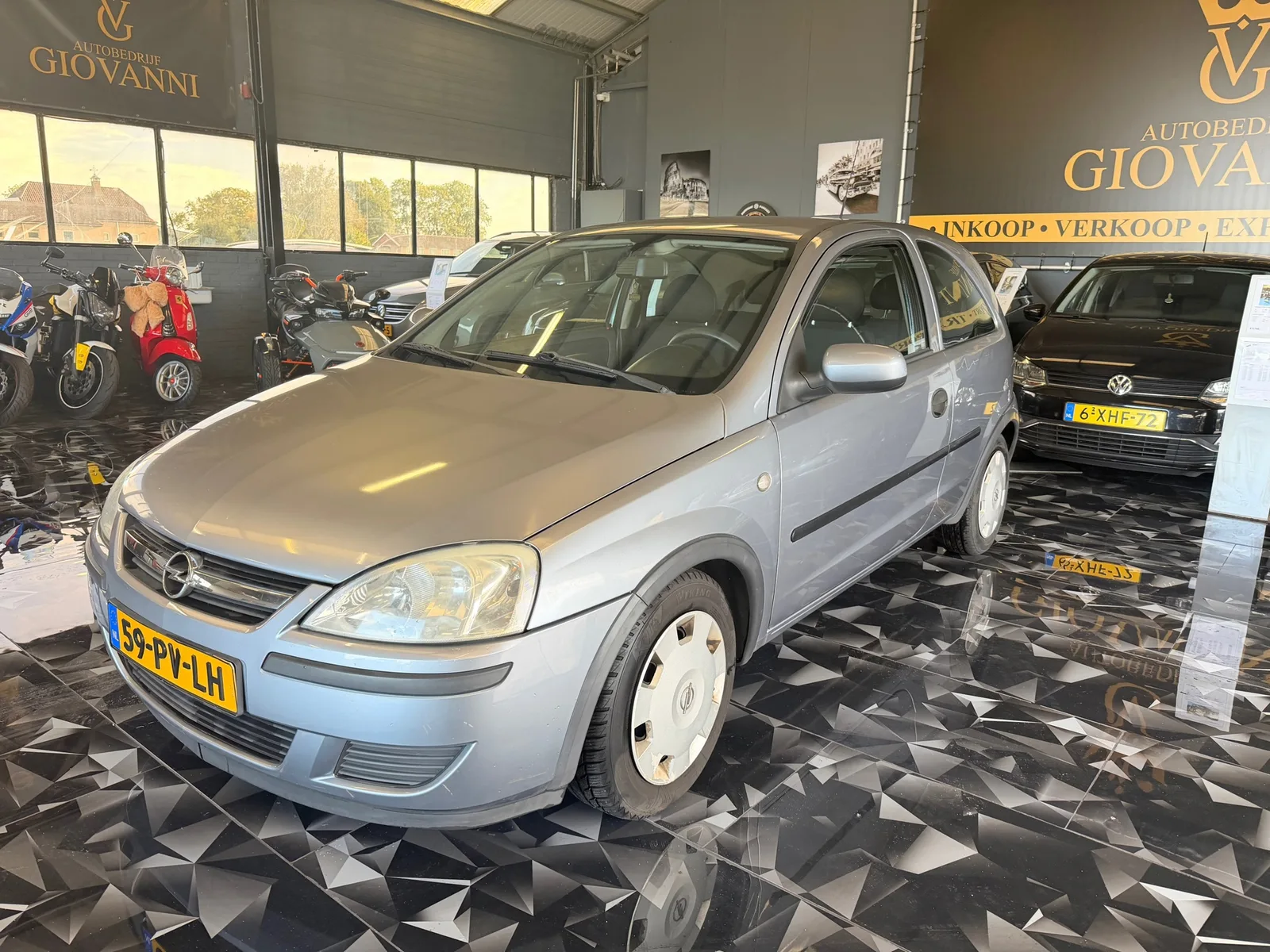 Opel Corsa (2005) — foto 1