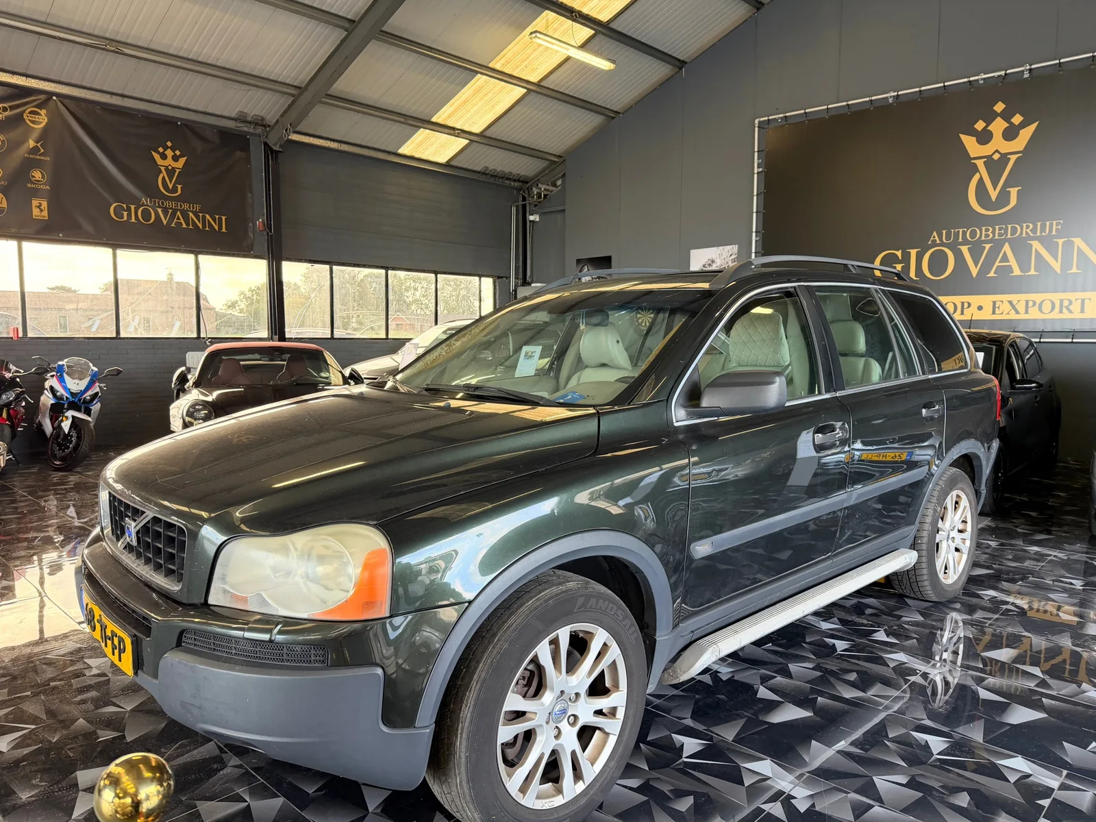 Volvo XC90 (2005) — foto 1