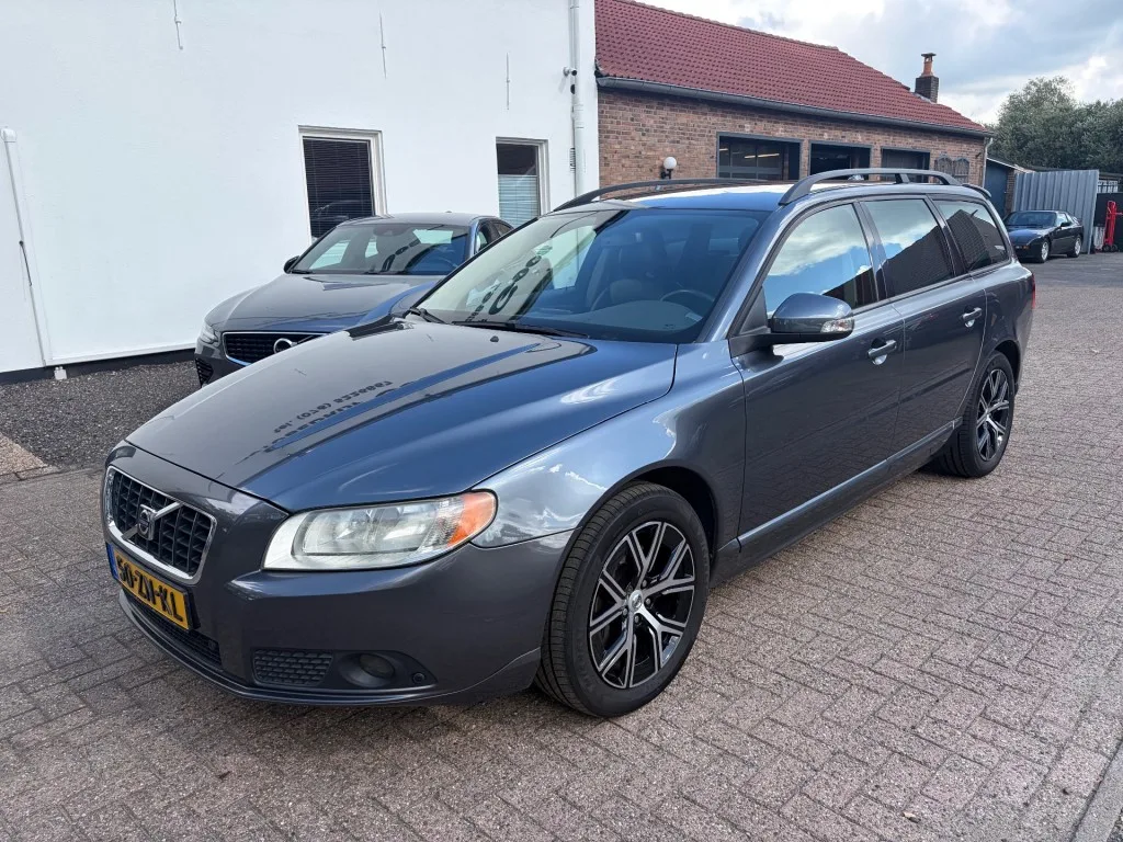 Volvo V70 (2008) — foto 1