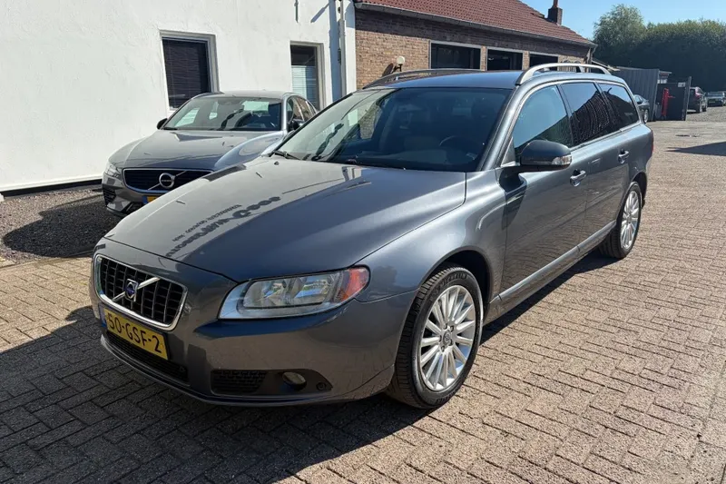 Volvo V70 (2008)