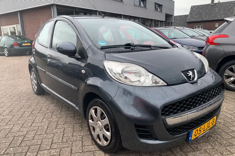Peugeot 107 (2010)