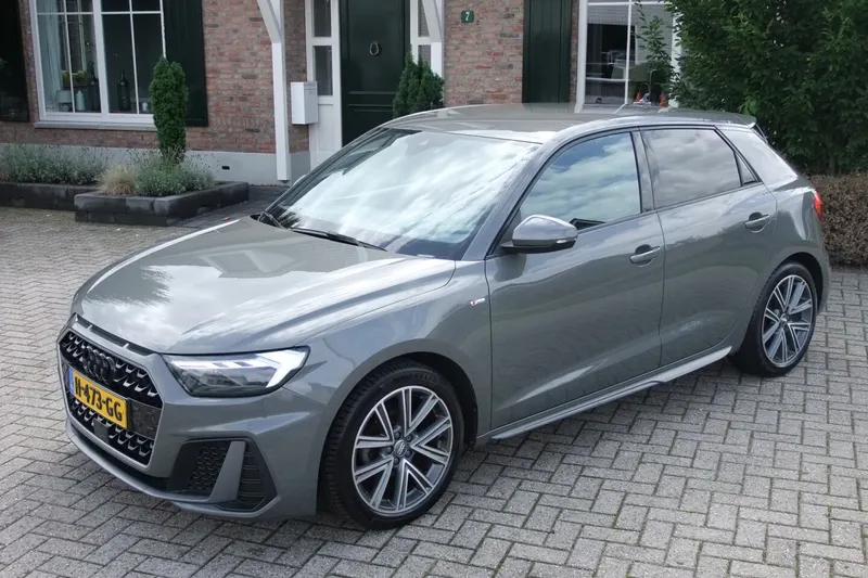 Audi A1-sportback (2020)