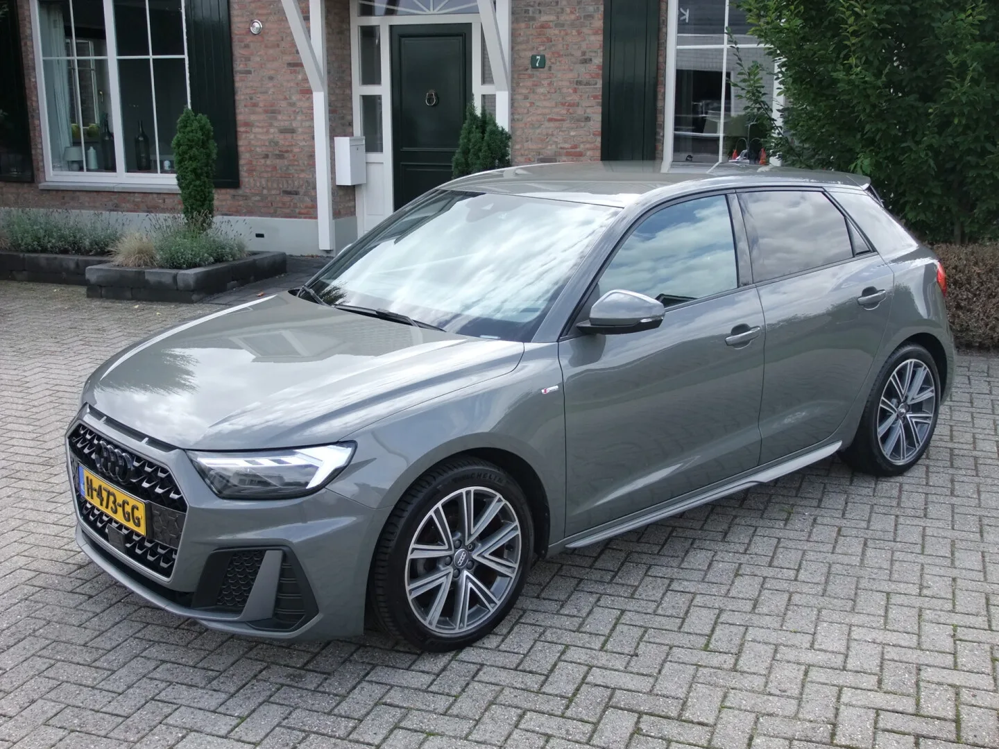 Audi A1-sportback (2020) — foto 1