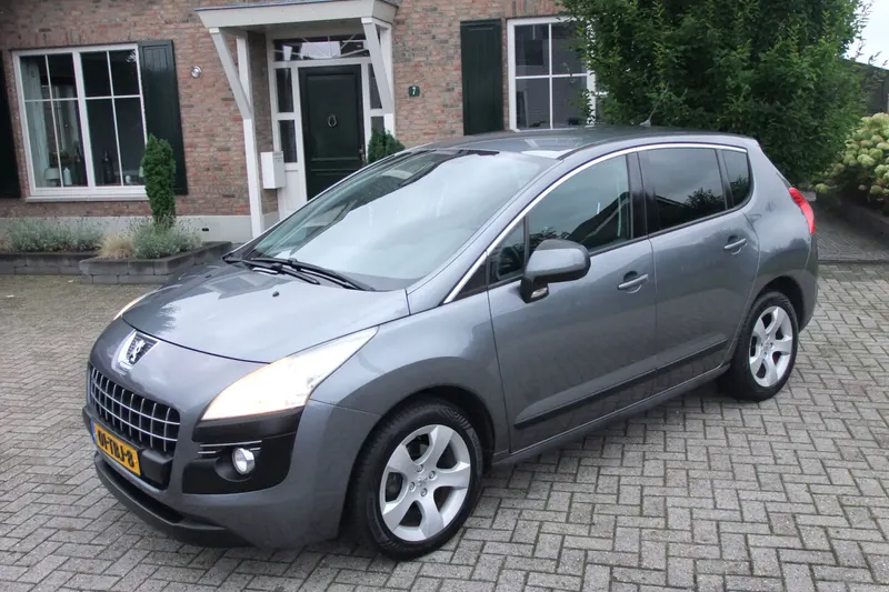 Peugeot 3008 (2012)