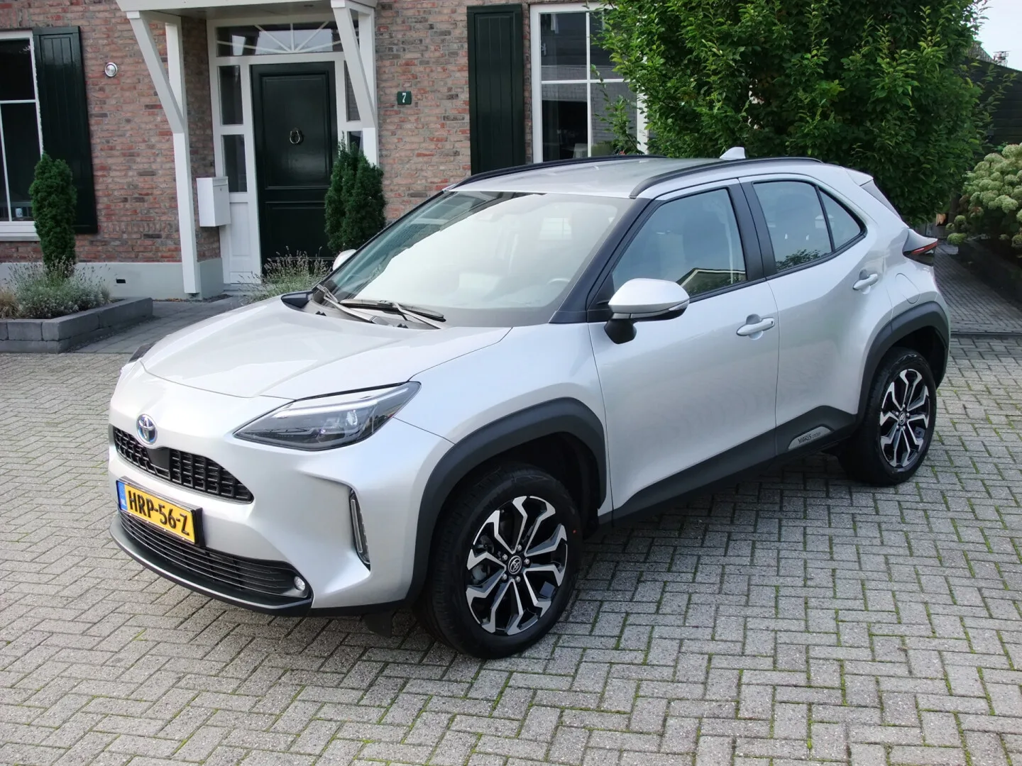 Toyota Yaris Cross (2024) — foto 1