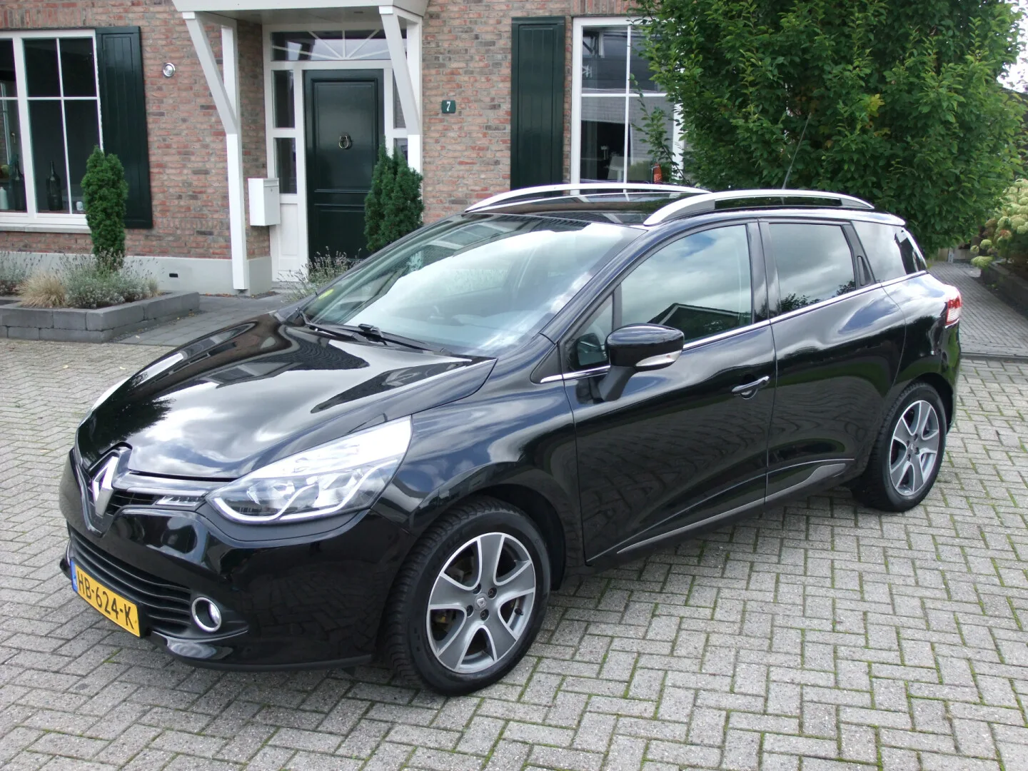 Renault Clio (2015) — foto 1