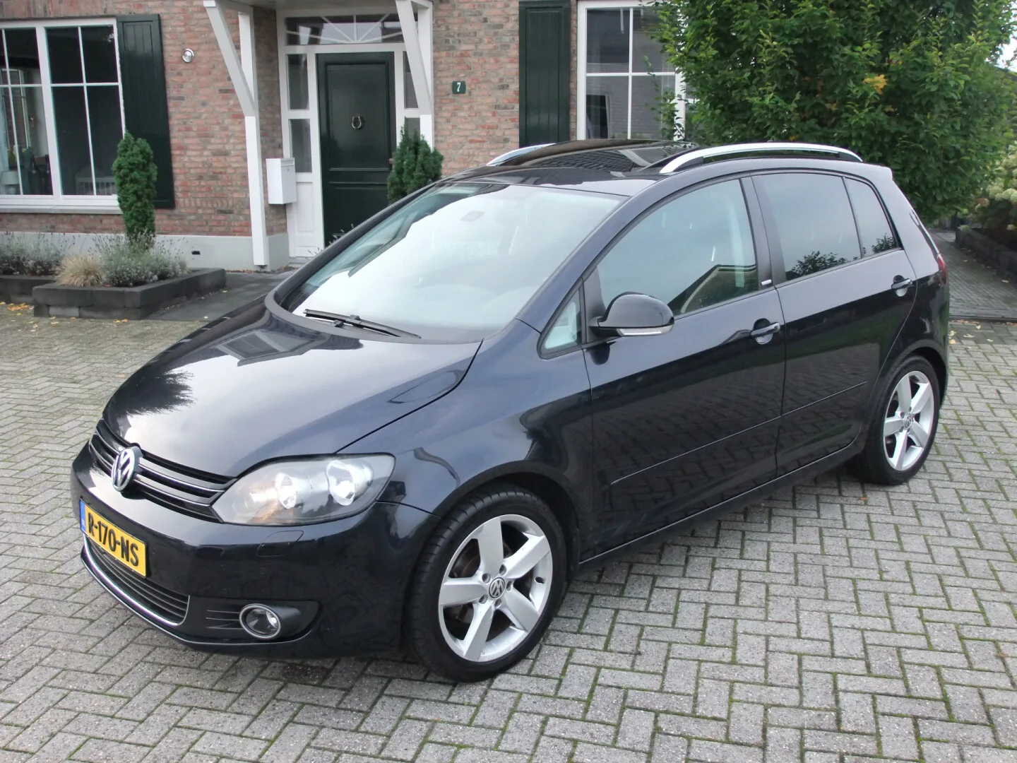 Volkswagen Golf (2011) — foto 1