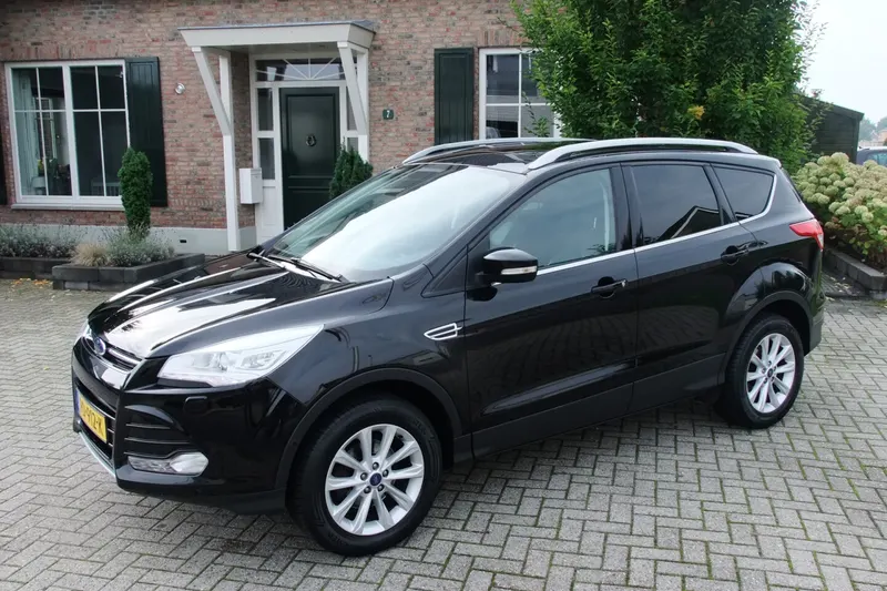 Ford Kuga (2016)