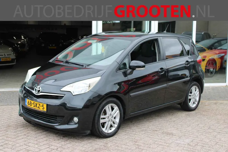 Toyota Verso S (2011)