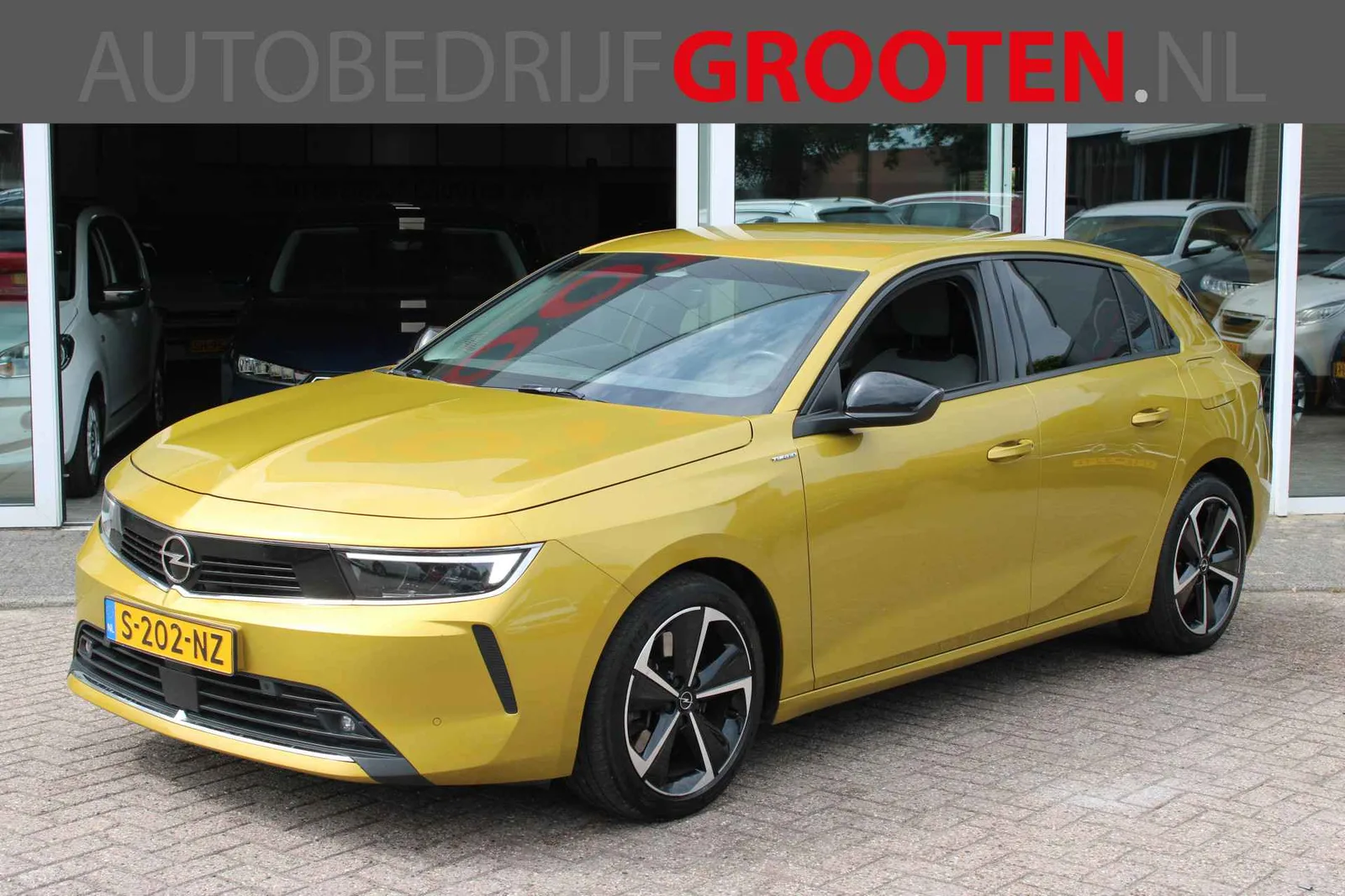 Opel Astra (2023) — foto 1