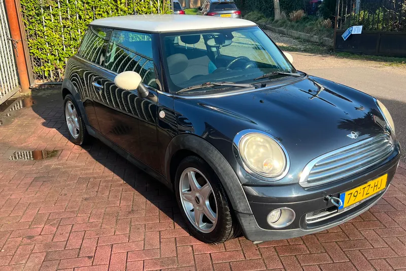 MINI Cooper (2007)