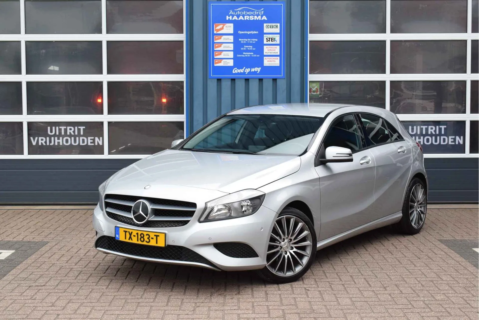 Mercedes-Benz A-Klasse (2015) — foto 1