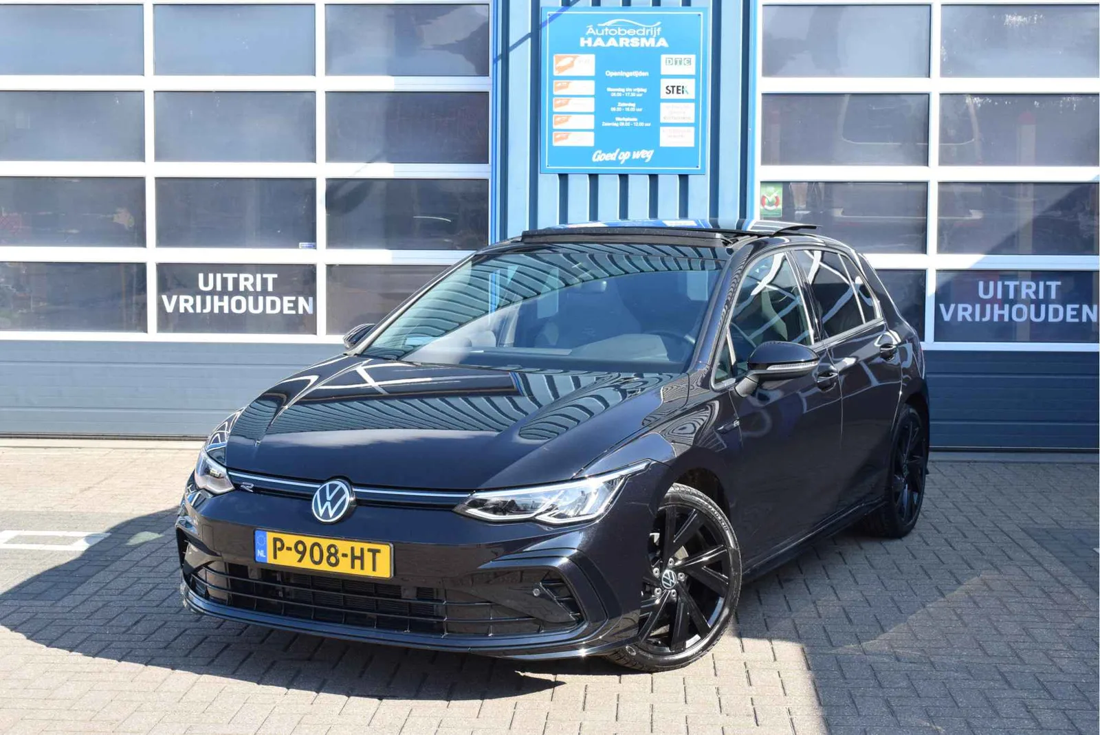 Volkswagen Golf (2022) — foto 1