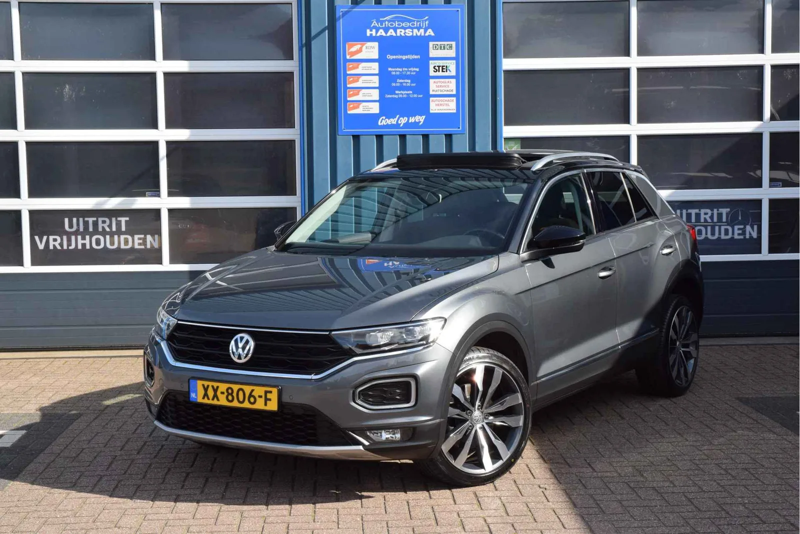 Volkswagen T-Roc (2018) — foto 1