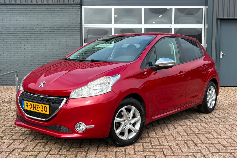 Peugeot 208 (2014)