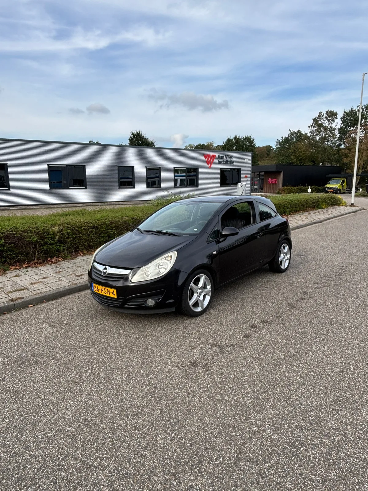 Opel Corsa (2009) — foto 1