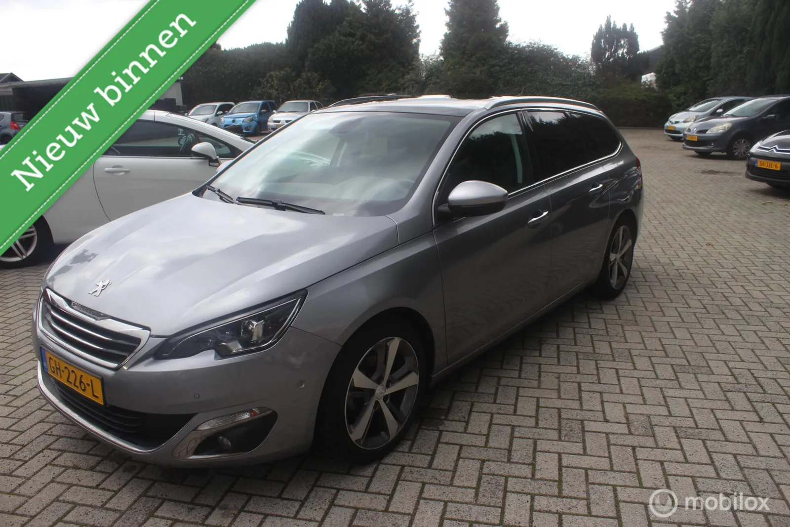 Peugeot 308 (2015) — foto 1