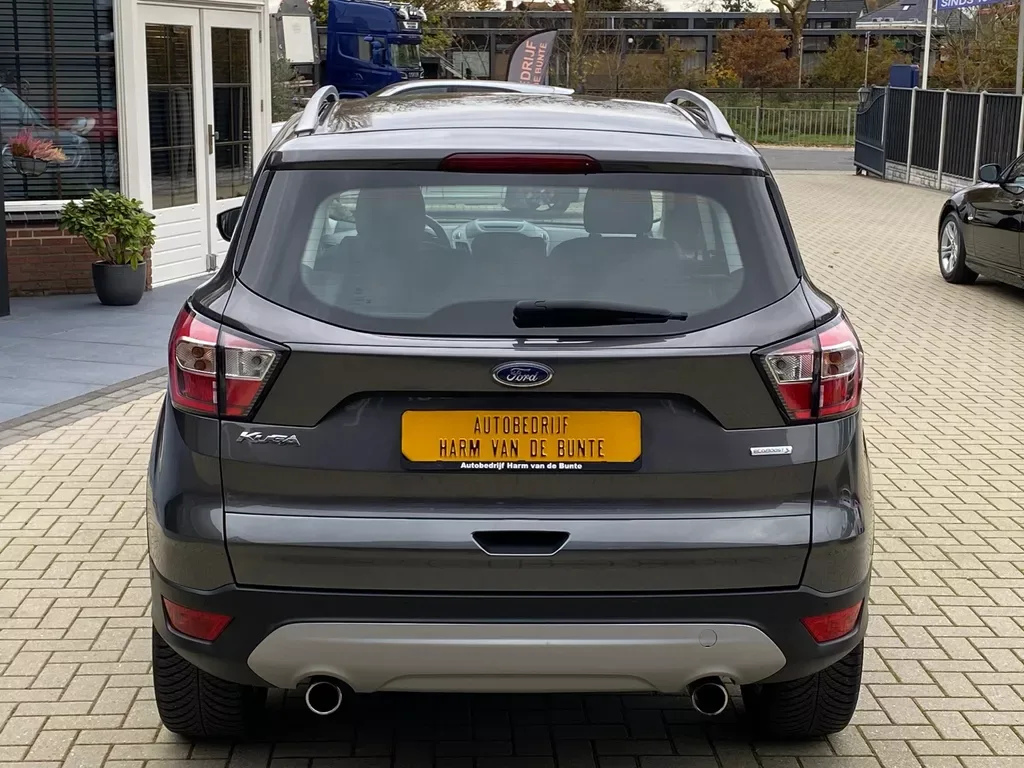 Ford Kuga (2017) — foto 1
