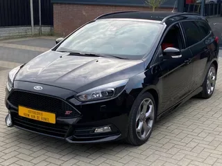 Ford Focus (2018) — foto 1