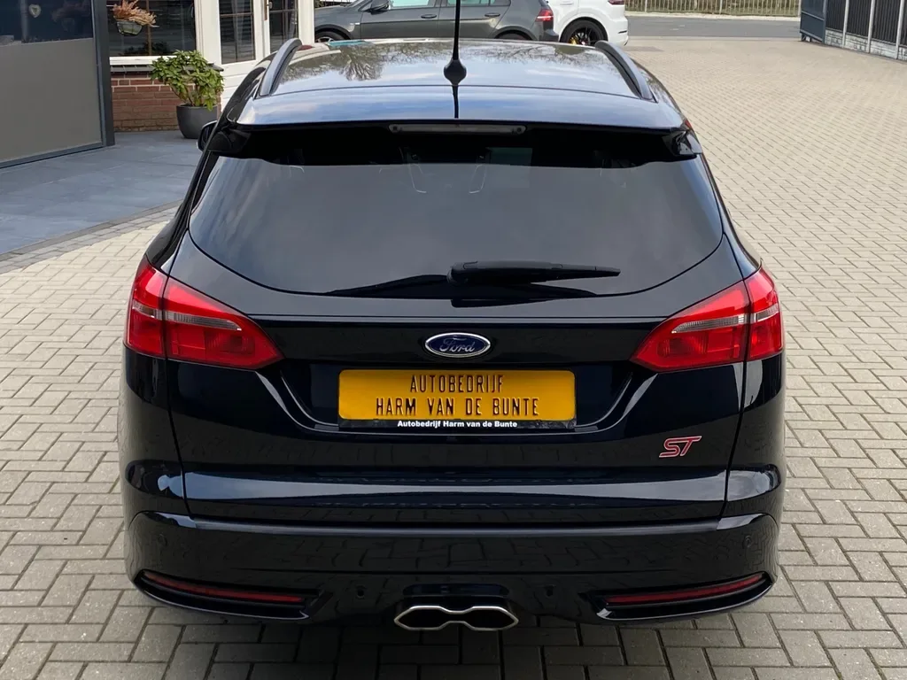 Ford Focus (2018) — foto 1